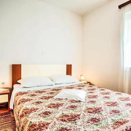 Josip By Interhome Apartment Medveja